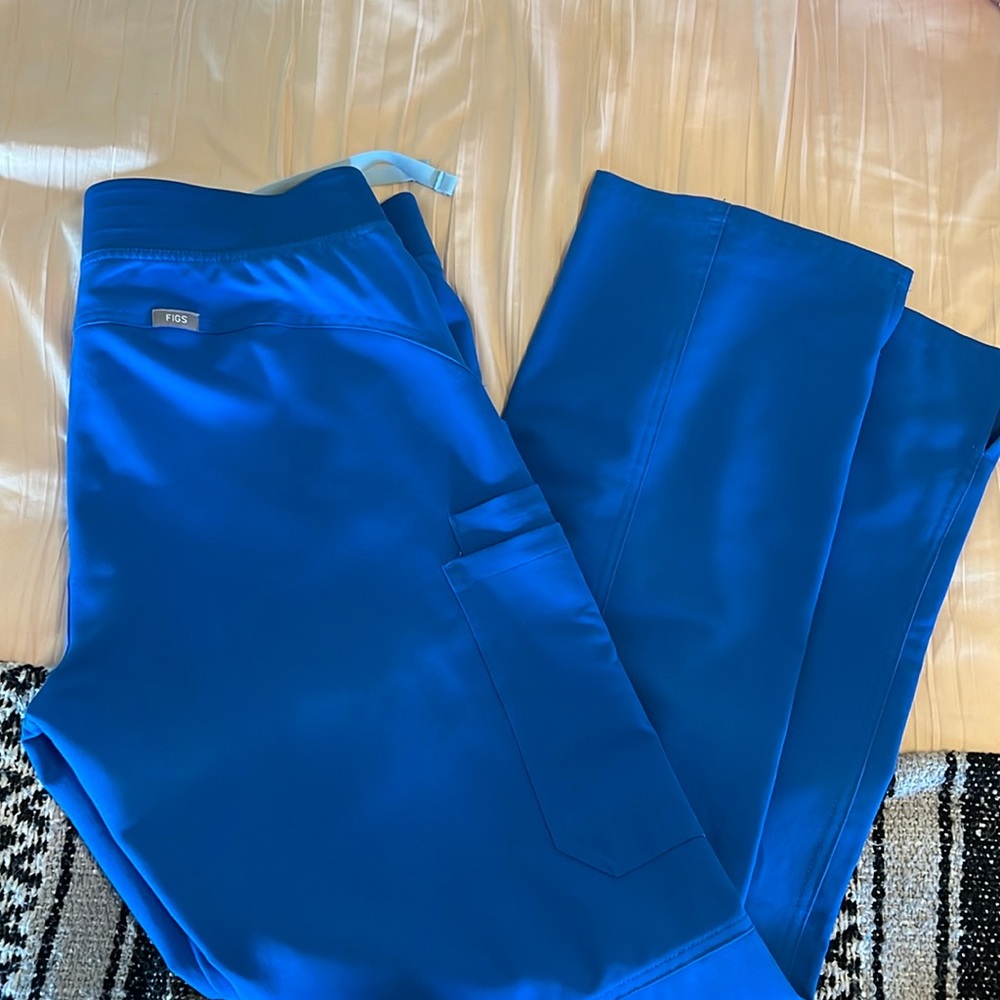 Figs scrub pants!